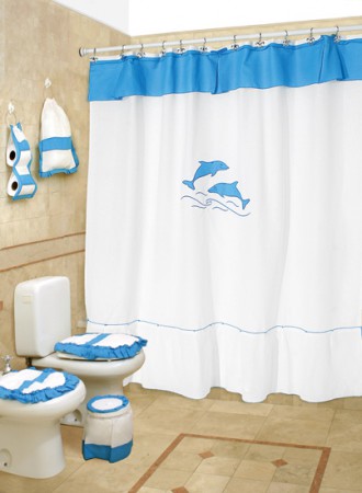 FIORELLA -1.80 x 1.80 mts.  446 Set de baño: 4 piezas: Cubre inodoro - Cubre bidet - Algodonera - Porta rollo  846 Cesto de baño.     100% Poliéster 